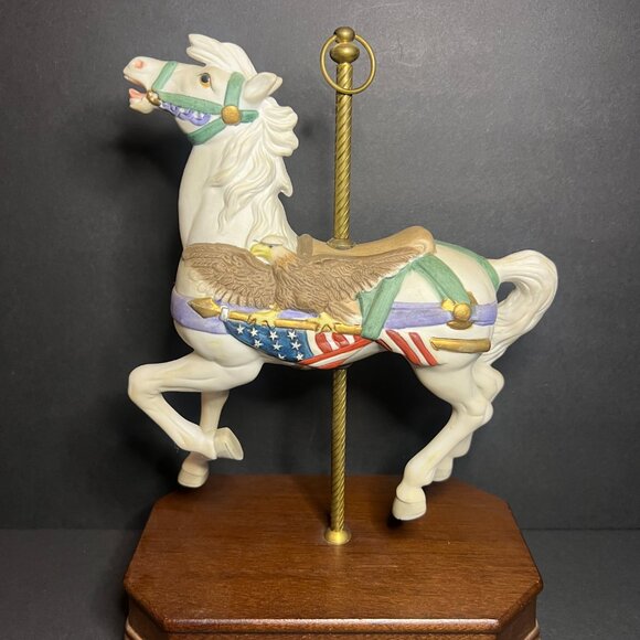 Vintage 1990 San Francisco Horse Carousel Eagle Flag Patriotic Music Box 10.25" - Picture 2 of 6